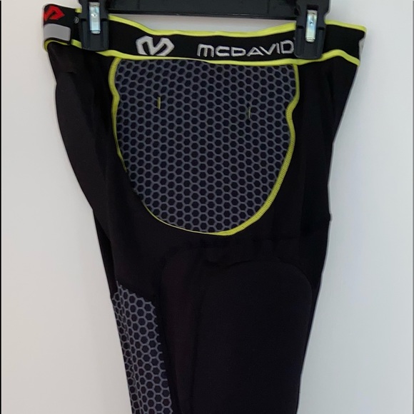 McDavid 7 Pad 3/4 Tight w/HardShell Thigh Guards🏈 - Picture 2 of 10